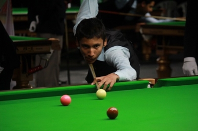 Qualifiers rule the day

Register easy wins in the junior snooker knock-out rounds